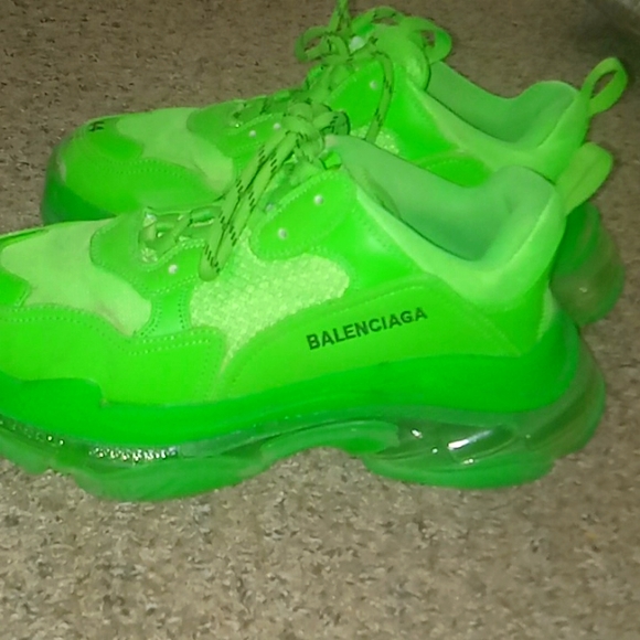 Balenciaga triple s